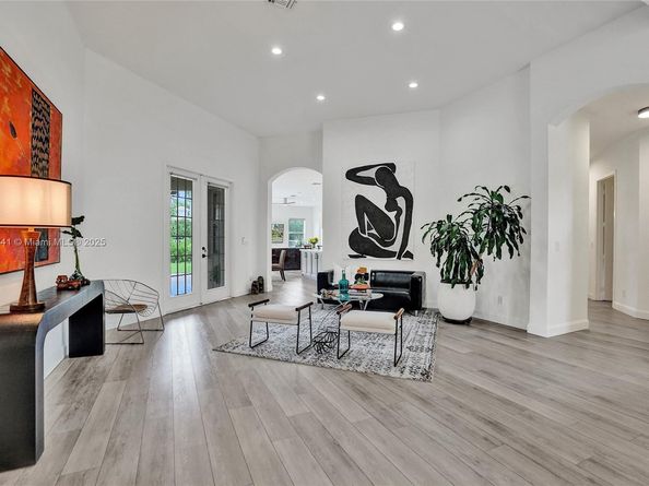 3695 W Gardenia Ave, Weston FL 33332