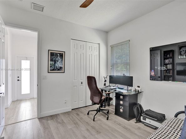 3695 W Gardenia Ave, Weston FL 33332