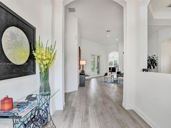 3695 W Gardenia Ave, Weston FL 33332