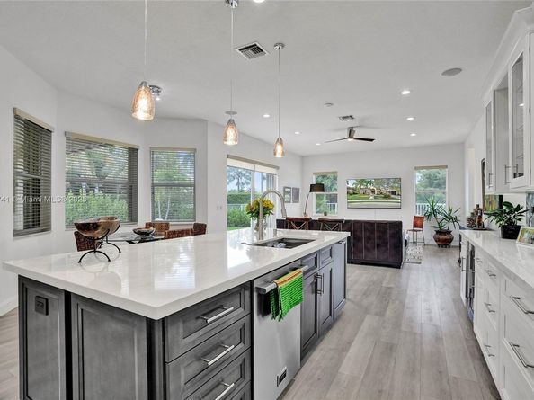 3695 W Gardenia Ave, Weston FL 33332