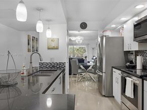 900 SW 142nd Ave 306L, Pembroke Pines FL 33027