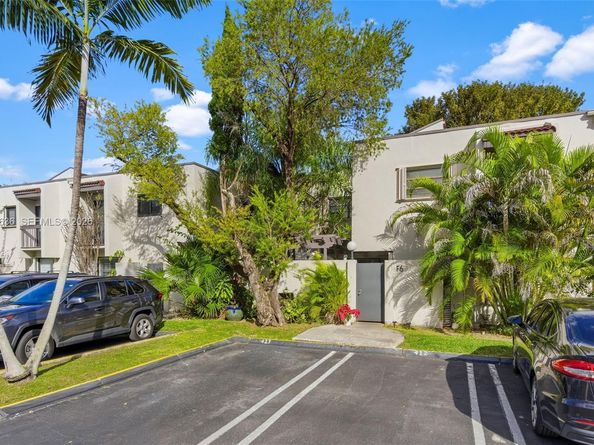 4726 SW 67th Ave F6, Miami FL 33155