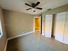 4176 NW 5th Dr, Deerfield Beach FL 33442