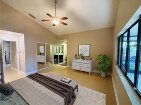 4176 NW 5th Dr, Deerfield Beach FL 33442