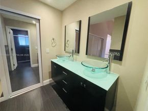 4176 NW 5th Dr, Deerfield Beach FL 33442