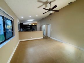 4176 NW 5th Dr, Deerfield Beach FL 33442