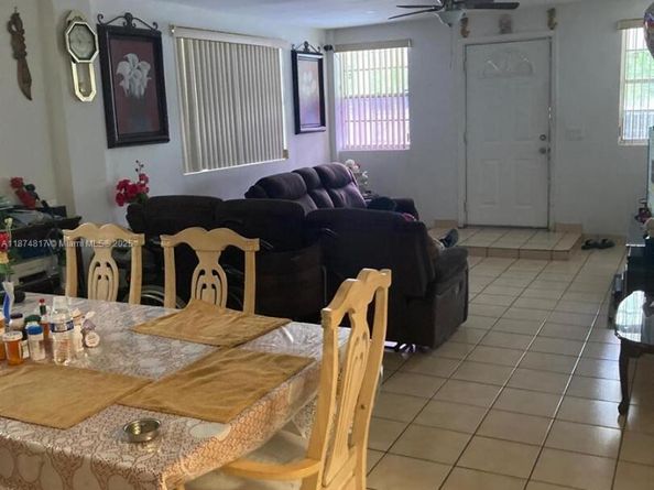 580 NW 136th St, North Miami FL 33168