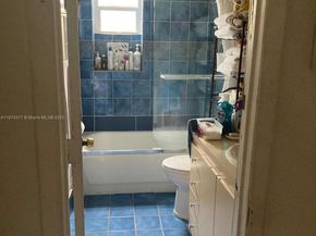 580 NW 136th St, North Miami FL 33168