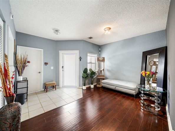 16829 SW 1st Mnr, Pembroke Pines FL 33027