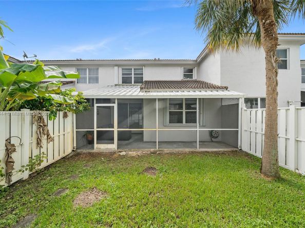 16829 SW 1st Mnr, Pembroke Pines FL 33027