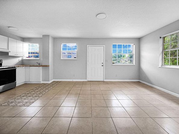 14180 NW 22nd Ave 4, Opa-Locka FL 33054