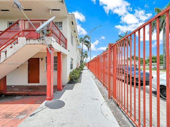 14180 NW 22nd Ave 4, Opa-Locka FL 33054