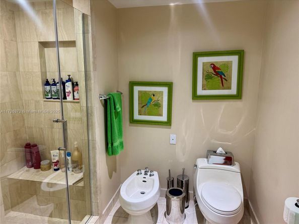 2000 Island Blvd 203, Aventura FL 33160