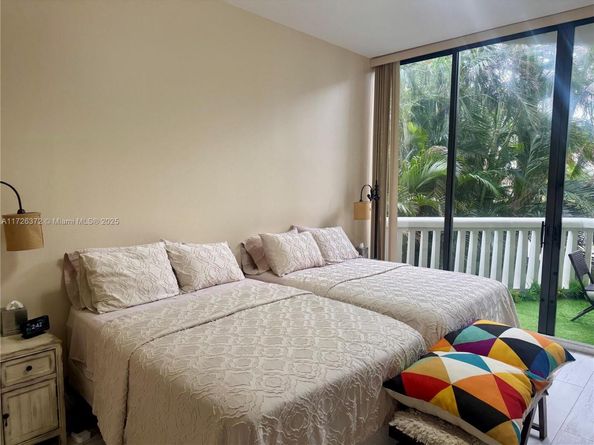 2000 Island Blvd 203, Aventura FL 33160