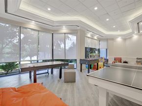 2000 Island Blvd 203, Aventura FL 33160