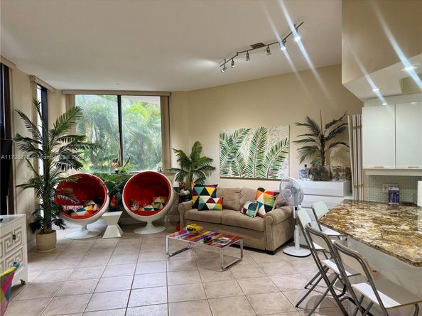 2000 Island Blvd 203, Aventura FL 33160