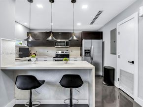 1741 NW 44th St, Miami FL 33142