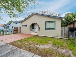 1741 NW 44th St, Miami FL 33142
