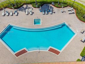1741 NW 44th St, Miami FL 33142