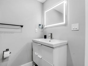 1741 NW 44th St, Miami FL 33142