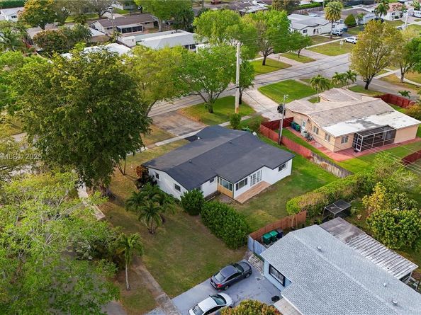 5280 SW 90th Ave, Cooper City FL 33328