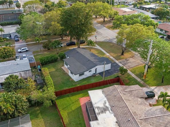 5280 SW 90th Ave, Cooper City FL 33328