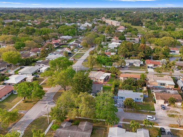 5280 SW 90th Ave, Cooper City FL 33328