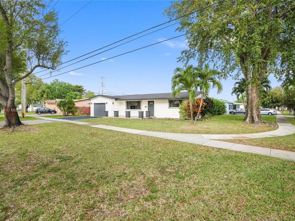 5280 SW 90th Ave, Cooper City FL 33328