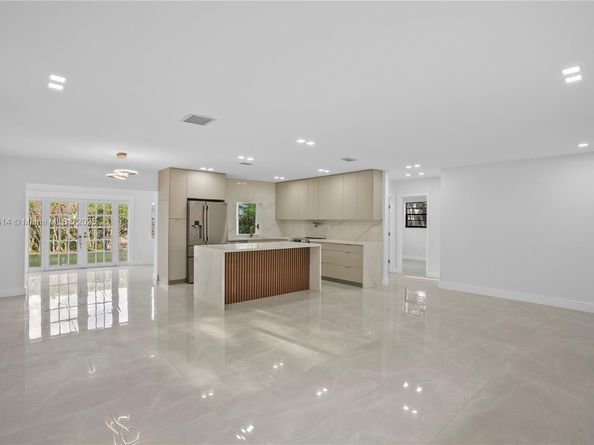 5280 SW 90th Ave, Cooper City FL 33328