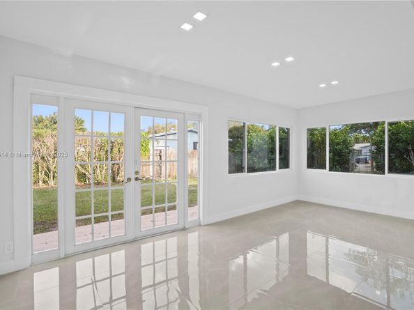 5280 SW 90th Ave, Cooper City FL 33328