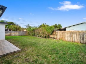 5280 SW 90th Ave, Cooper City FL 33328
