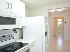 705 NE 2nd St 4, Hallandale Beach FL 33009