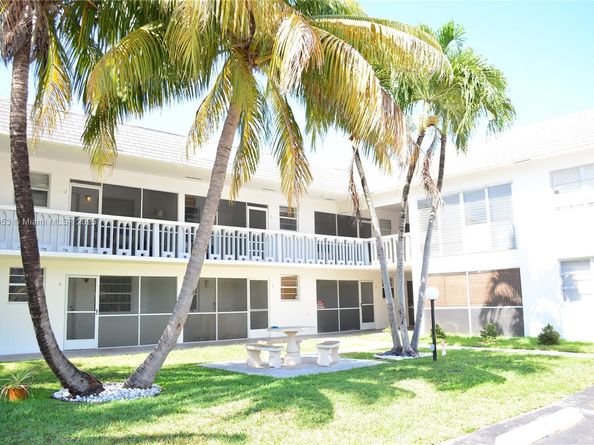 705 NE 2nd St 4, Hallandale Beach FL 33009