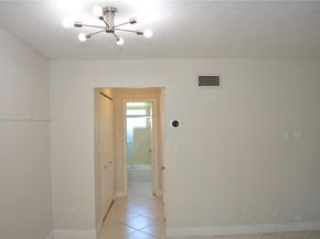 705 NE 2nd St 4, Hallandale Beach FL 33009