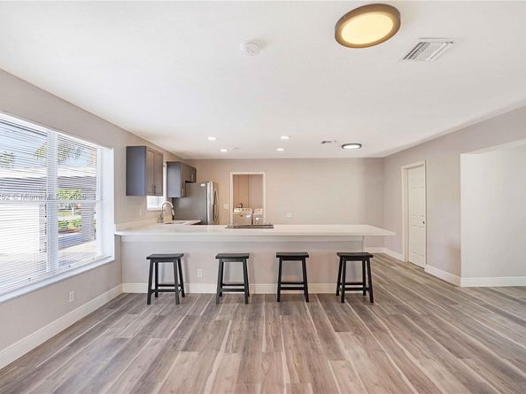 Undisclosed Address #A11895252, Fort Lauderdale FL 33312