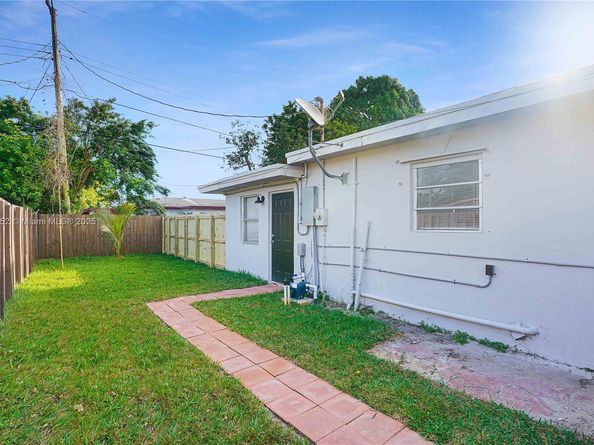 Undisclosed Address #A11895252, Fort Lauderdale FL 33312