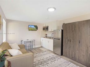 Undisclosed Address #A11895252, Fort Lauderdale FL 33312