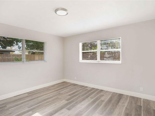 Undisclosed Address #A11895252, Fort Lauderdale FL 33312