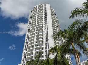 21055 NE Yacht Club Dr 1603, Aventura FL 33180