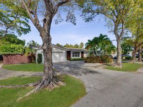 2301 NE 196th St, Miami FL 33180