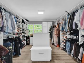 2301 NE 196th St, Miami FL 33180