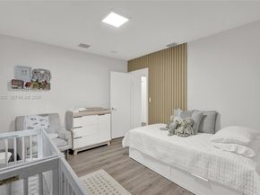 2301 NE 196th St, Miami FL 33180