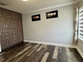 18423 NW 9th St, Pembroke Pines FL 33029
