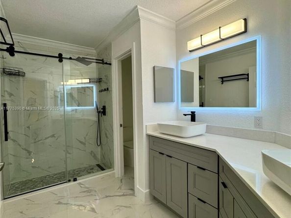18423 NW 9th St, Pembroke Pines FL 33029