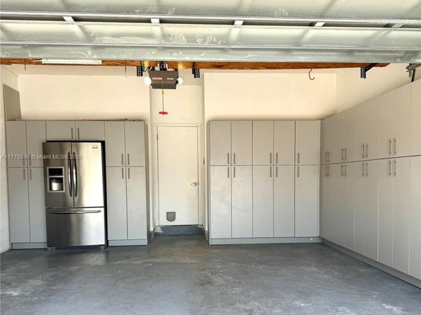 18423 NW 9th St, Pembroke Pines FL 33029