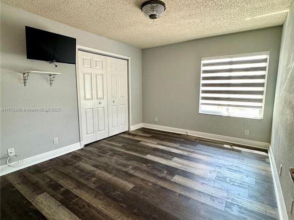 18423 NW 9th St, Pembroke Pines FL 33029