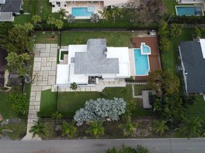 10475 SW 72nd Ave, Pinecrest FL 33156