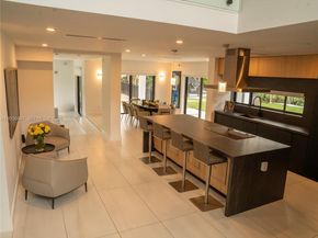 10475 SW 72nd Ave, Pinecrest FL 33156
