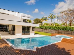 10475 SW 72nd Ave, Pinecrest FL 33156