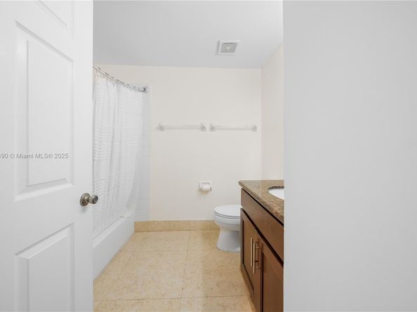 9785 NW 45th Ln, Doral FL 33178